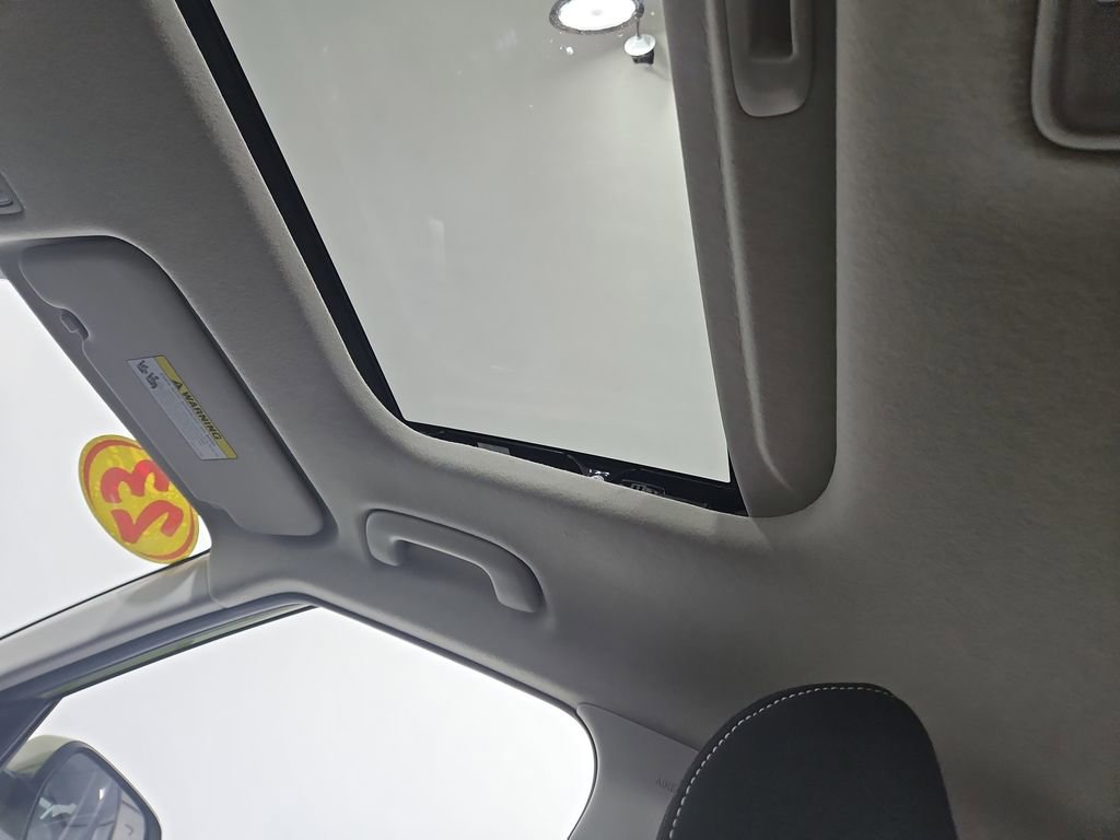 Certified 2023 Hyundai Venue SEL FWD image 20