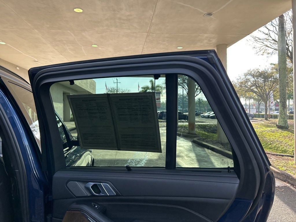 Used 2020 BMW X5 M50i image 36