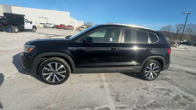 Used 2022 Volkswagen Taos SE image 5