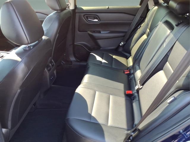 Used 2024 Nissan Rogue SV w/ SV Premium Package AWD/4WD image 15