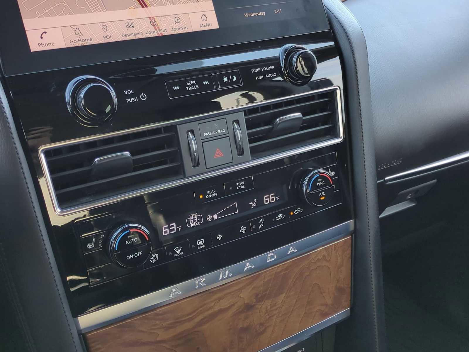 Used 2022 Nissan Armada SL w/ Captain's Chairs Package image 18