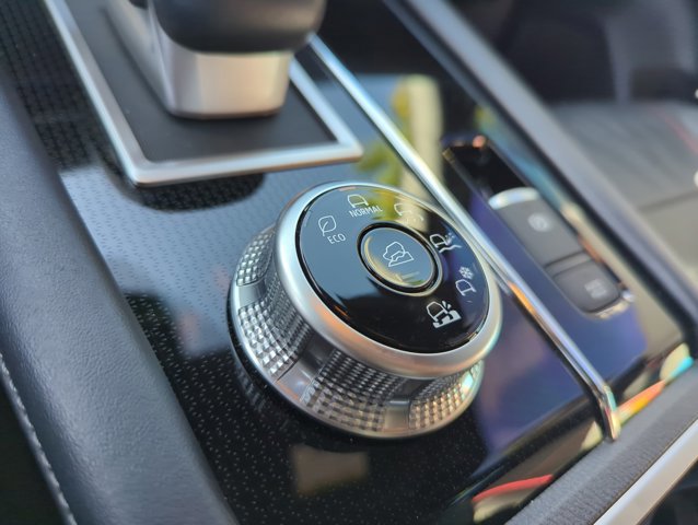 Used 2023 Mitsubishi Outlander Ralliart AWD/4WD image 18