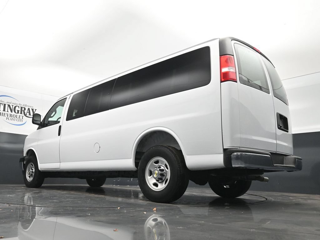 Used 2025 Chevrolet Express 3500 LT w/ LT Preferred Equipment Group RWD image 30