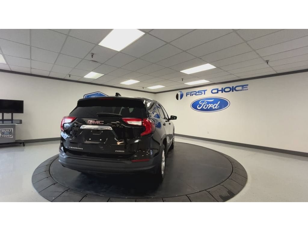 Used 2024 GMC Terrain SLE AWD/4WD image 9