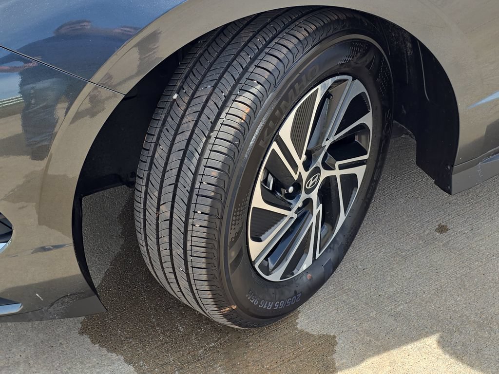 Used 2026 Hyundai Sonata Blue FWD image 32