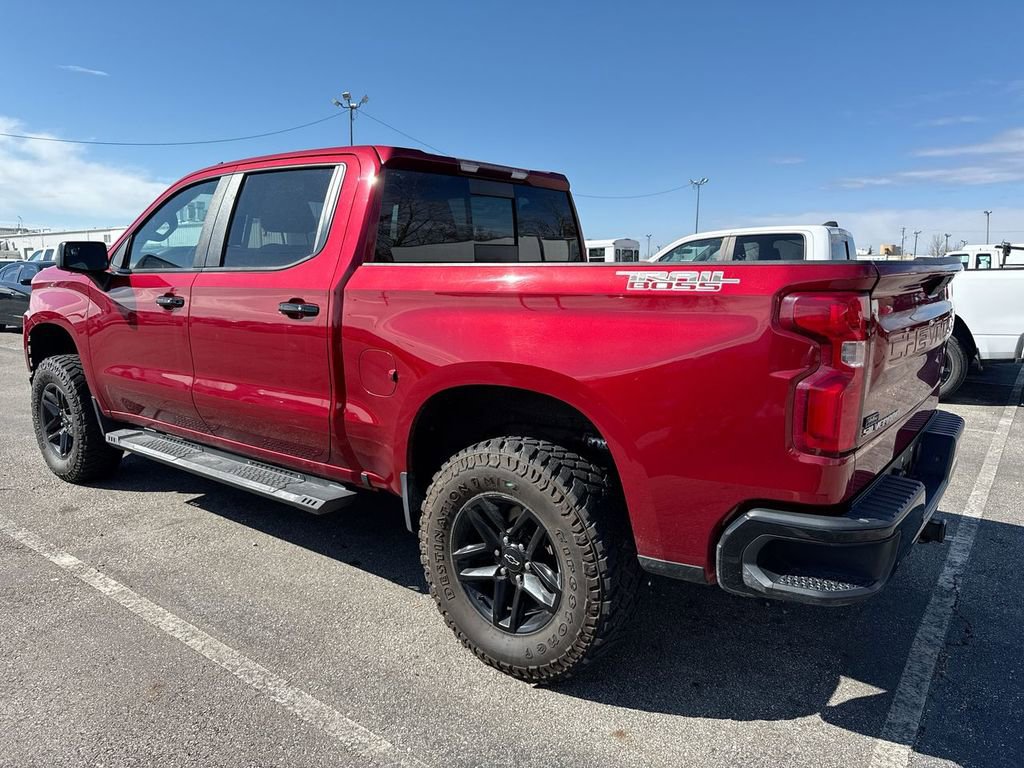 Used 2019 Chevrolet Silverado 1500 LT Trail Boss AWD/4WD image 3
