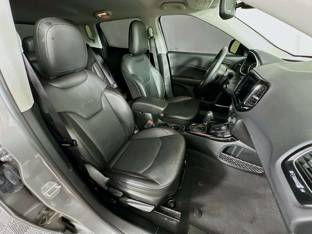Certified 2021 Jeep Compass Limited AWD/4WD image 38