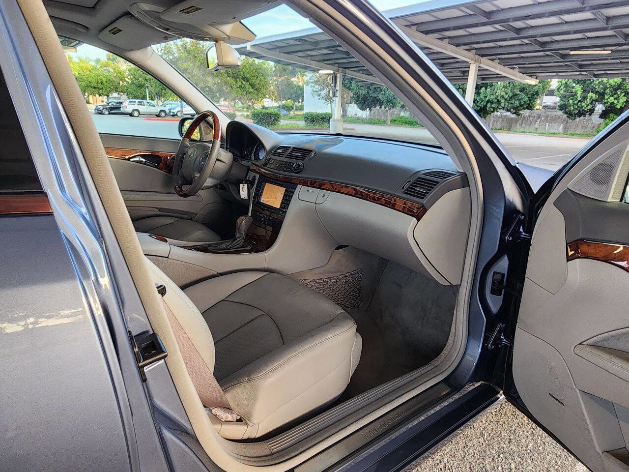 Used 2005 Mercedes-Benz E 320 Sedan image 16