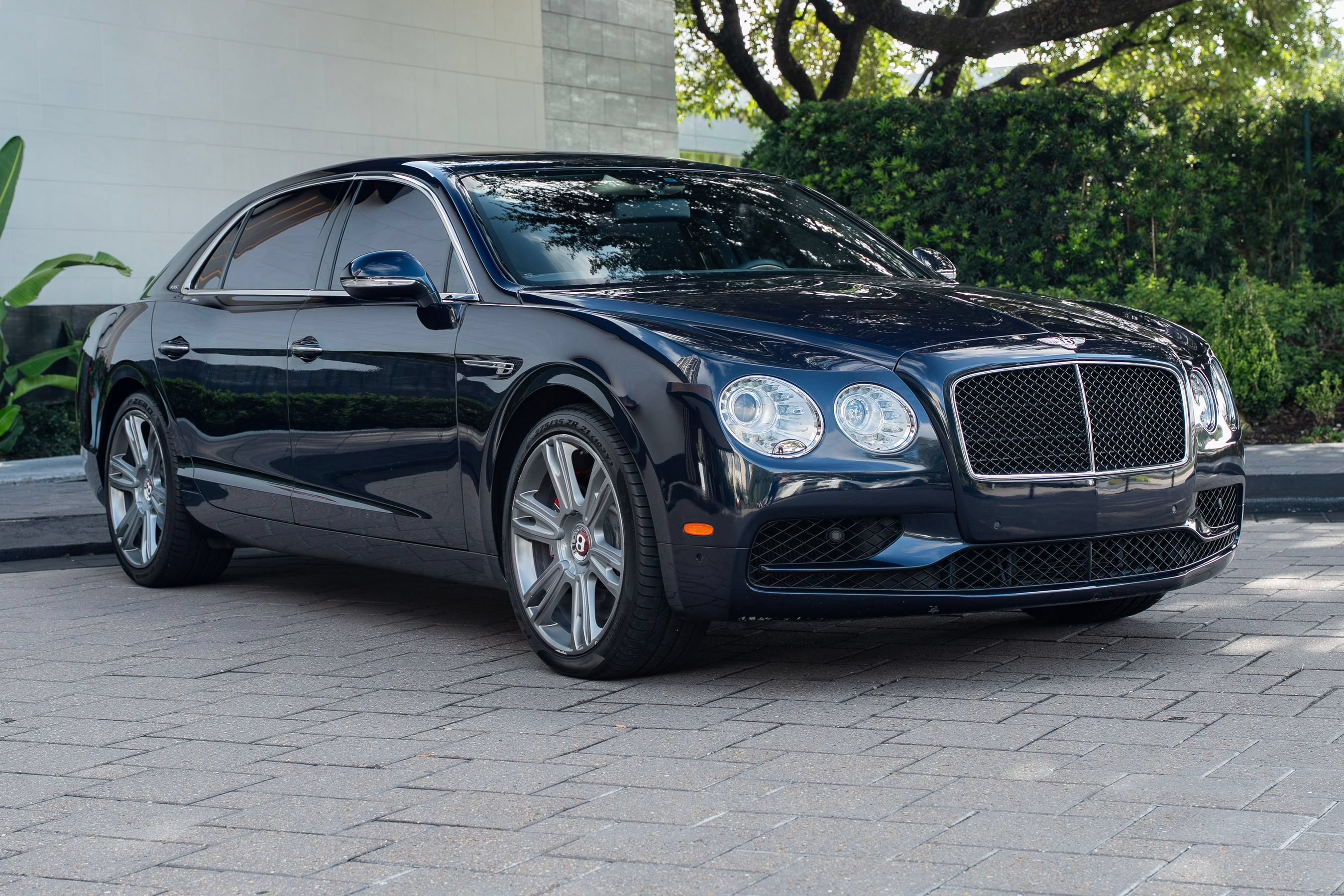 Used 2017 Bentley Flying Spur S V8 AWD/4WD image 13