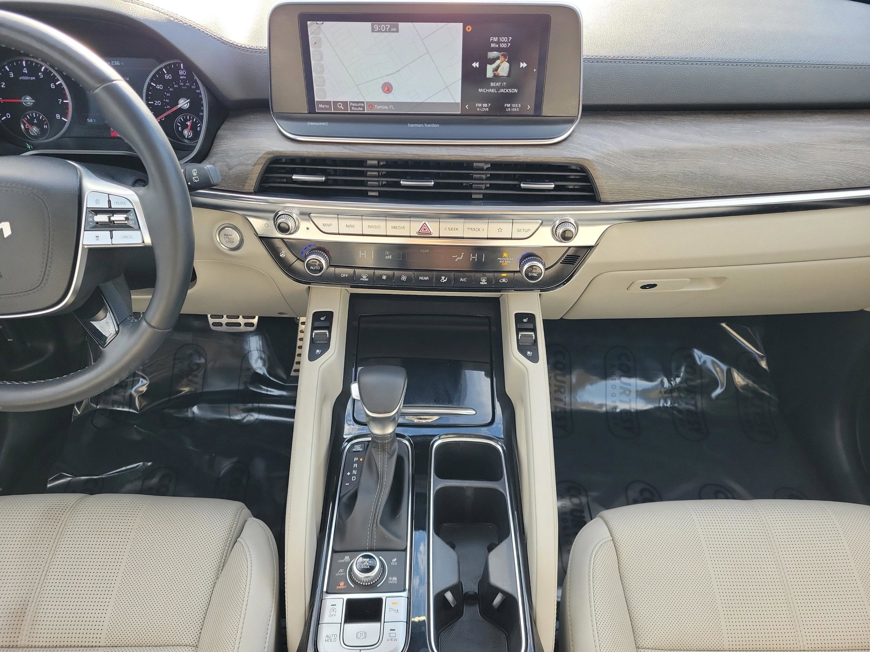 Certified 2022 Kia Telluride SX w/ Nightfall Edition Package image 16