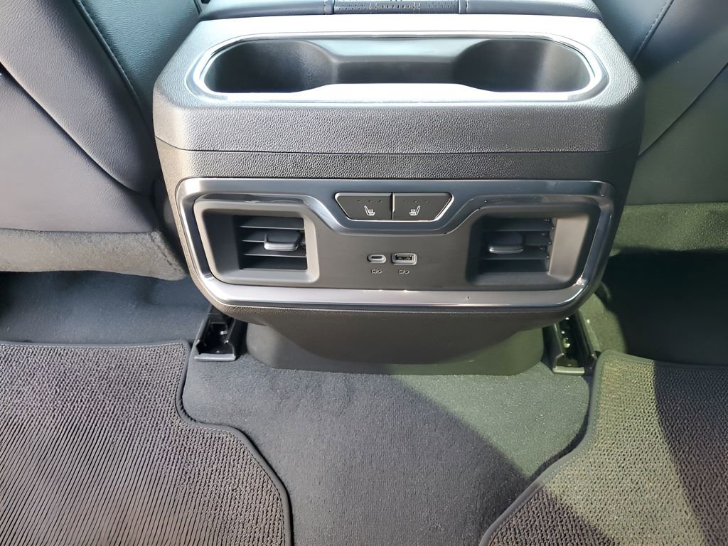 Used 2024 Chevrolet Silverado 2500 High Country w/ Technology Package image 22