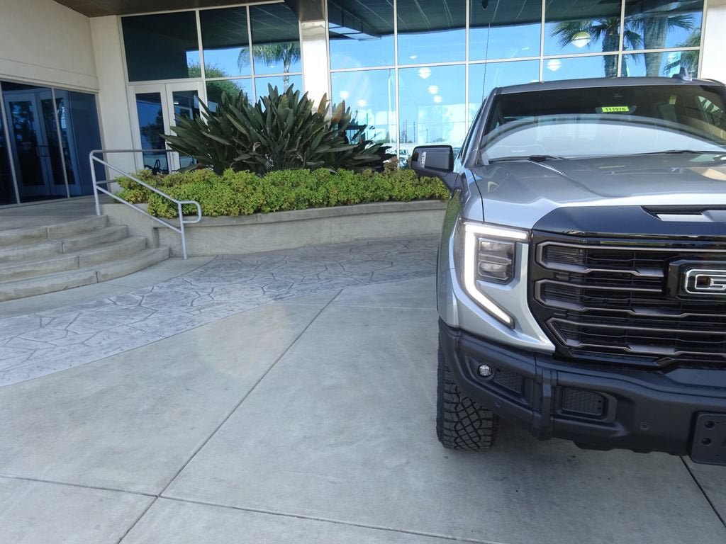 New 2026 GMC Sierra 1500 AT4X w/ LPO, Black Badging Package AWD/4WD image 31