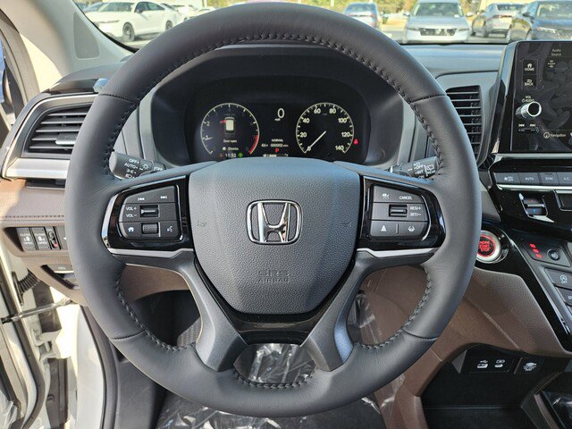 New 2026 Honda Odyssey Touring image 14
