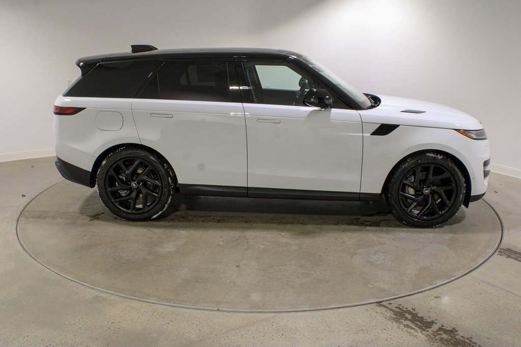 New 2025 Land Rover Range Rover Sport SE image 6