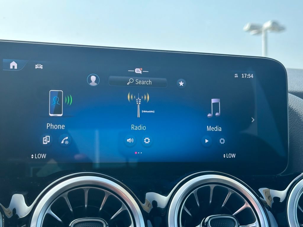 New 2025 Mercedes-Benz GLA 35 AMG 4MATIC image 27