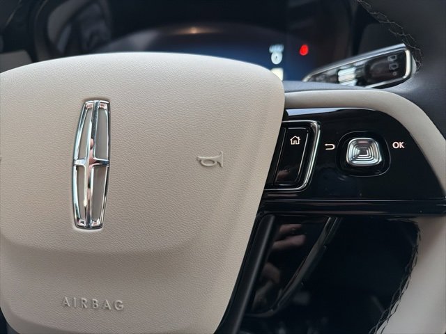 New 2026 Lincoln Corsair Premiere image 15