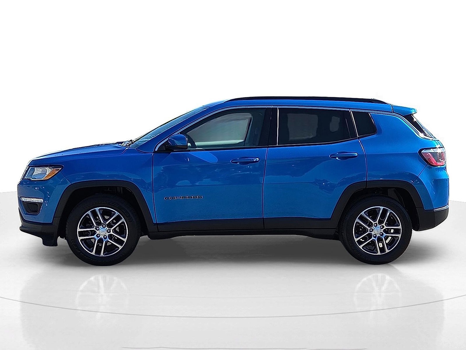 Used 2018 Jeep Compass Latitude w/ Popular Equipment Group image 3