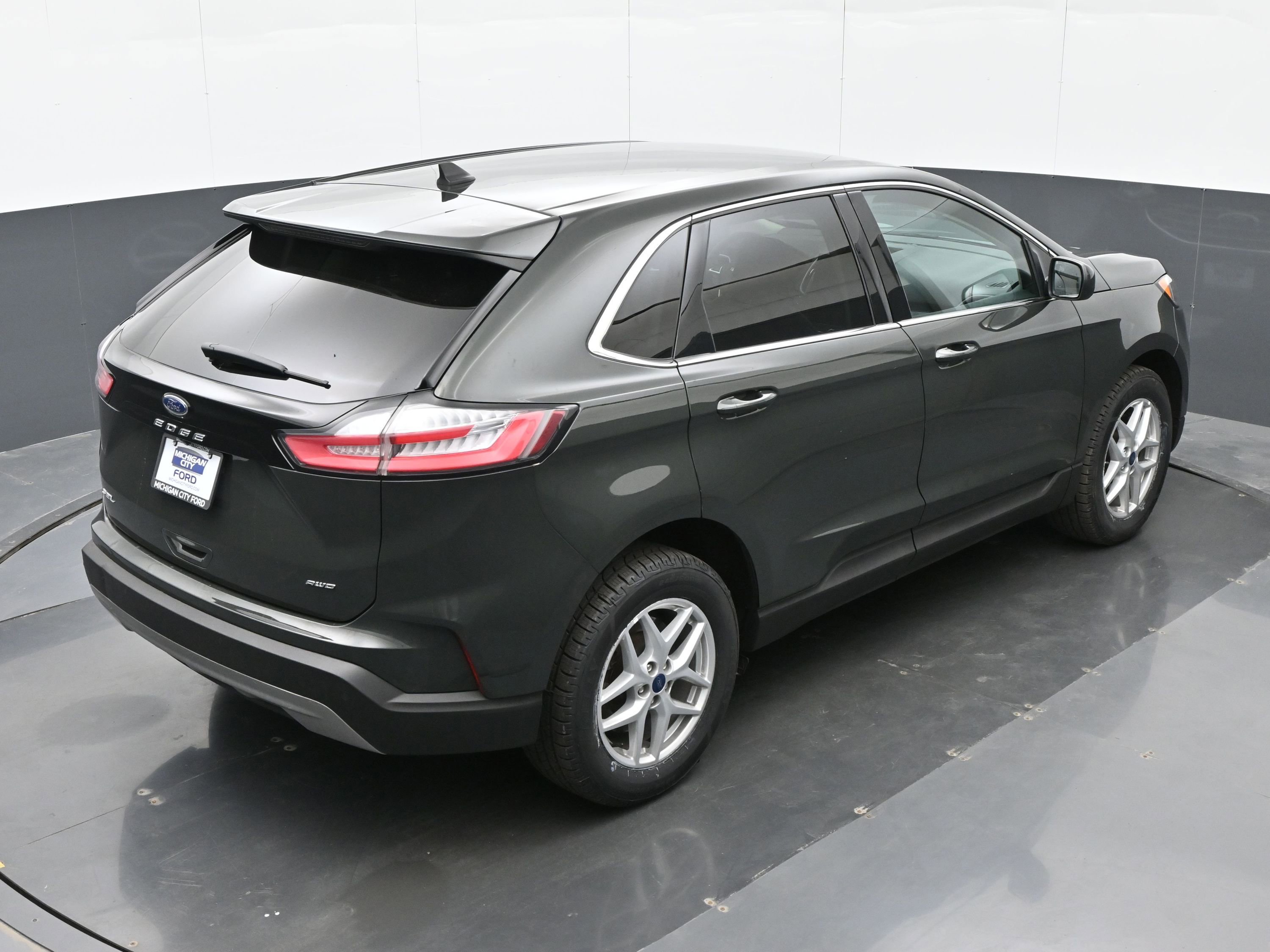 Used 2022 Ford Edge SEL image 35