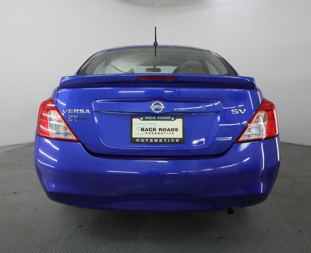 Used 2013 Nissan Versa SV w/ Convenience Pkg FWD image 8