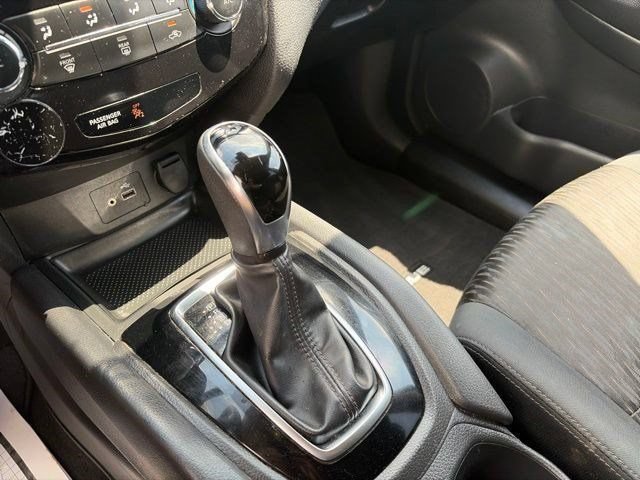 Used 2019 Nissan Rogue SV AWD/4WD image 23