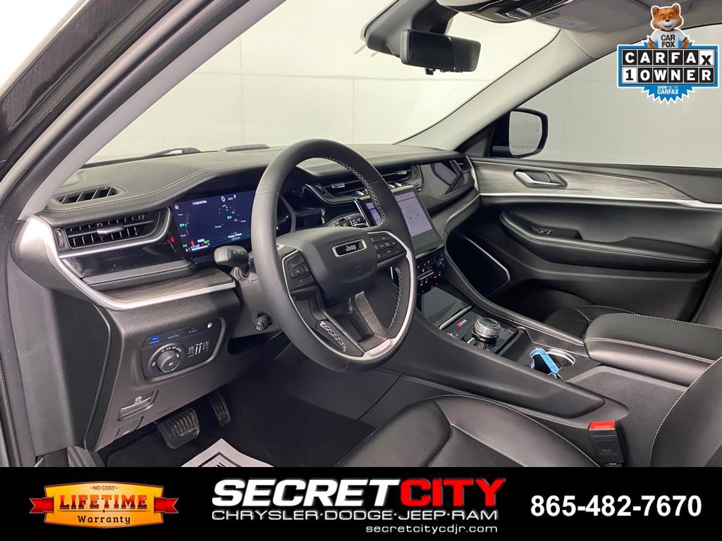 Used 2023 Jeep Grand Cherokee 30th Anniversary AWD/4WD image 10