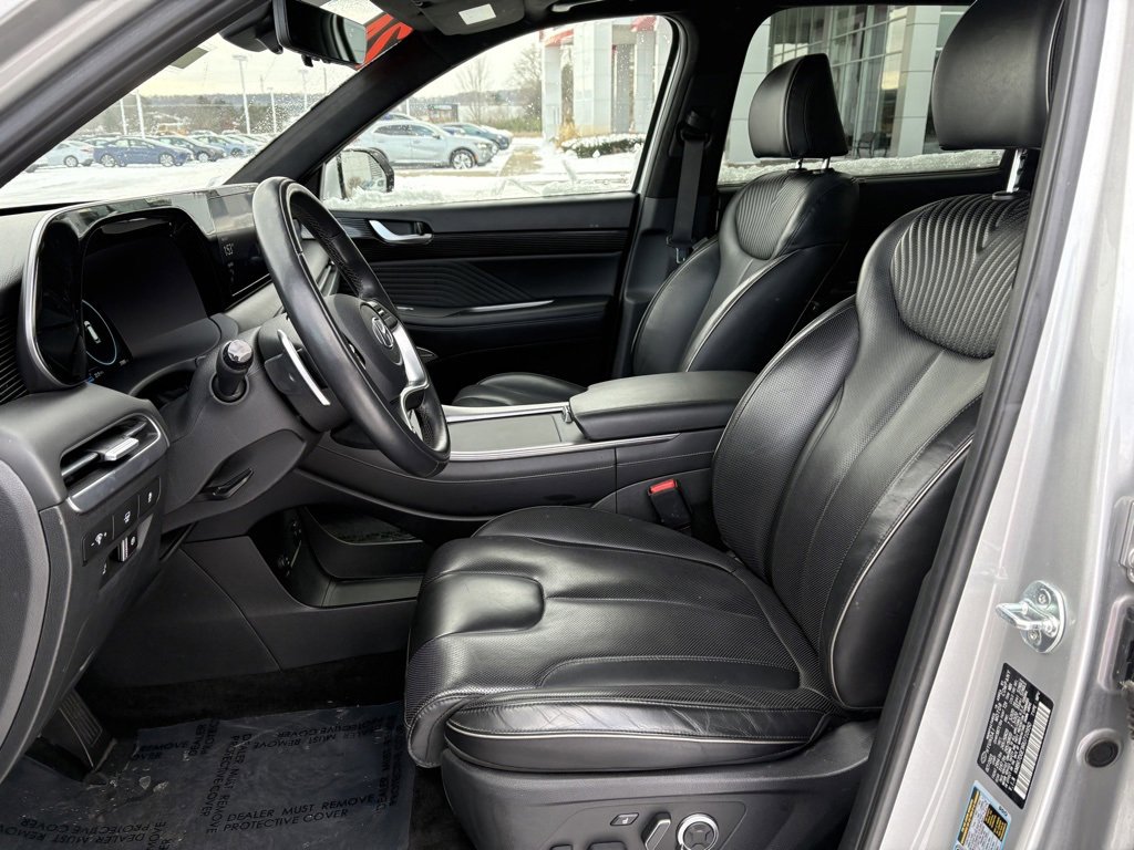 Used 2024 Hyundai Palisade Calligraphy image 12