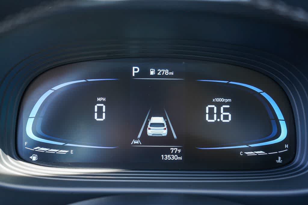 Certified 2024 Hyundai Venue SEL FWD image 23