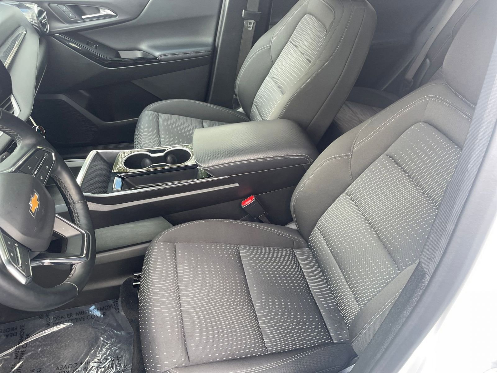 Used 2025 Chevrolet Equinox LT image 32