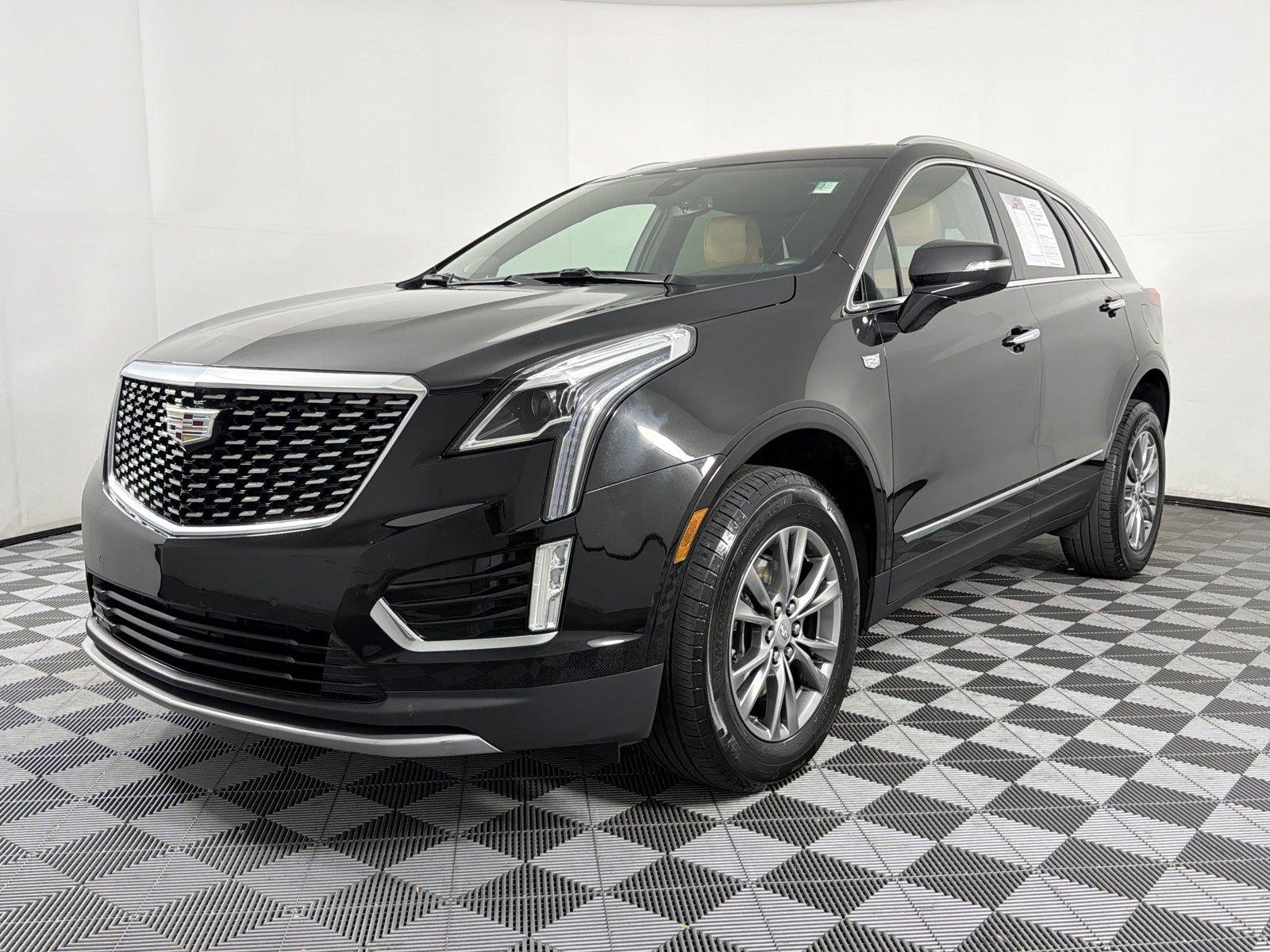 Certified 2023 Cadillac XT5 Premium Luxury w/ LPO, Floor Liner Package FWD image 3