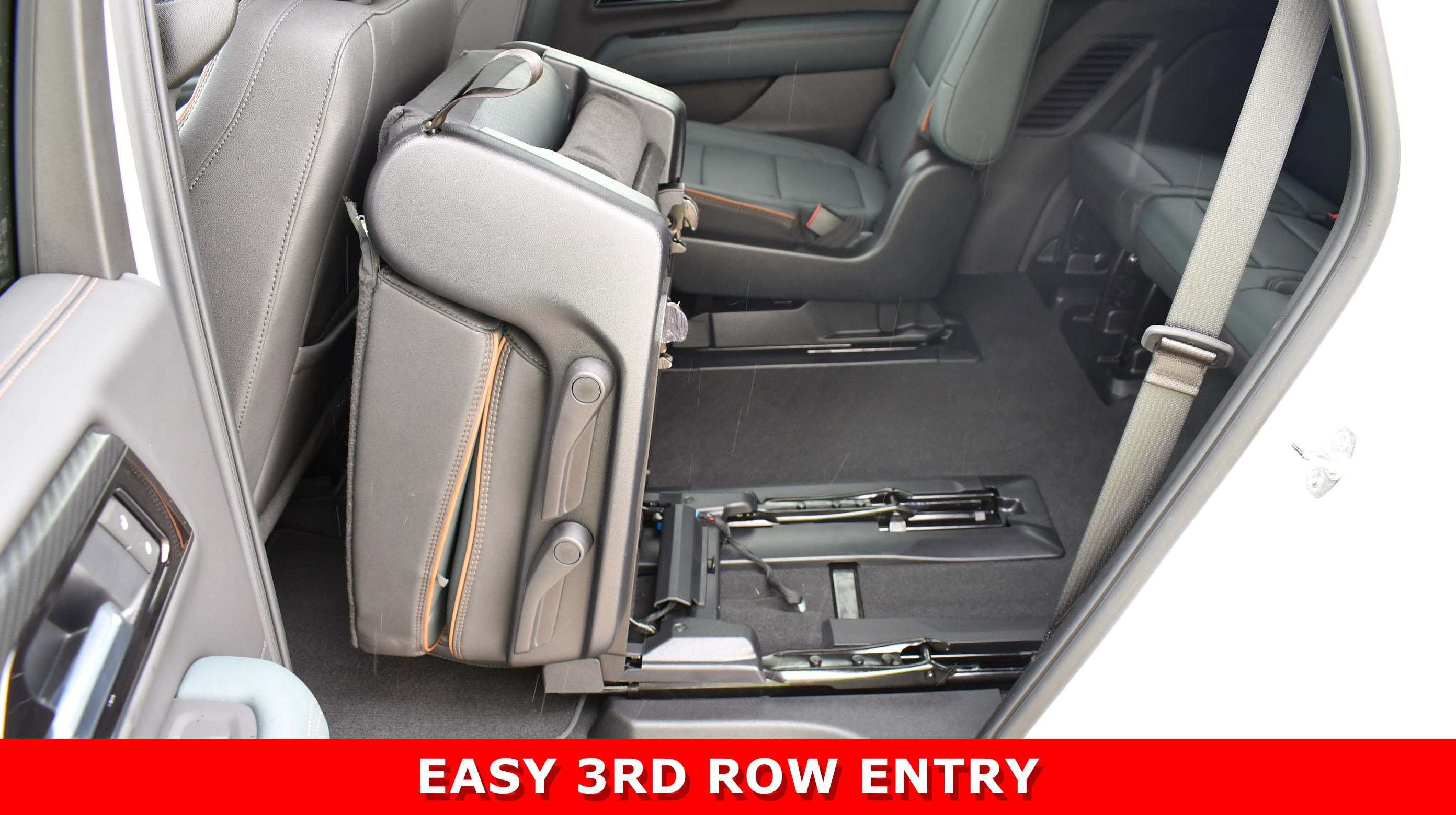 Used 2025 GMC Yukon AT4 AWD/4WD image 29