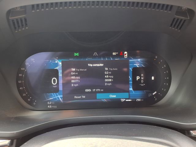 Certified 2025 Volvo XC60 B5 Core AWD/4WD image 32