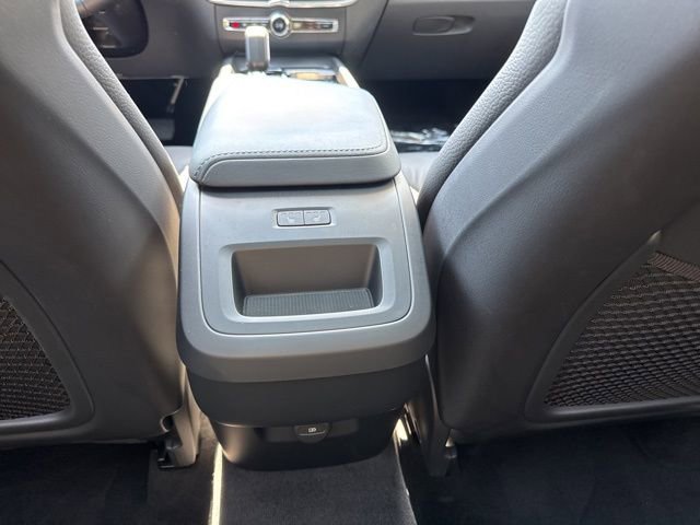 Certified 2025 Volvo XC60 B5 Plus image 17