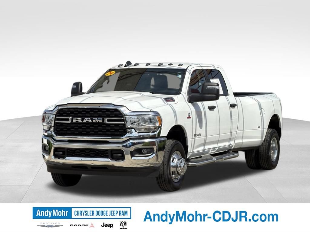 Used 2024 RAM 3500 Big Horn AWD/4WD image 3