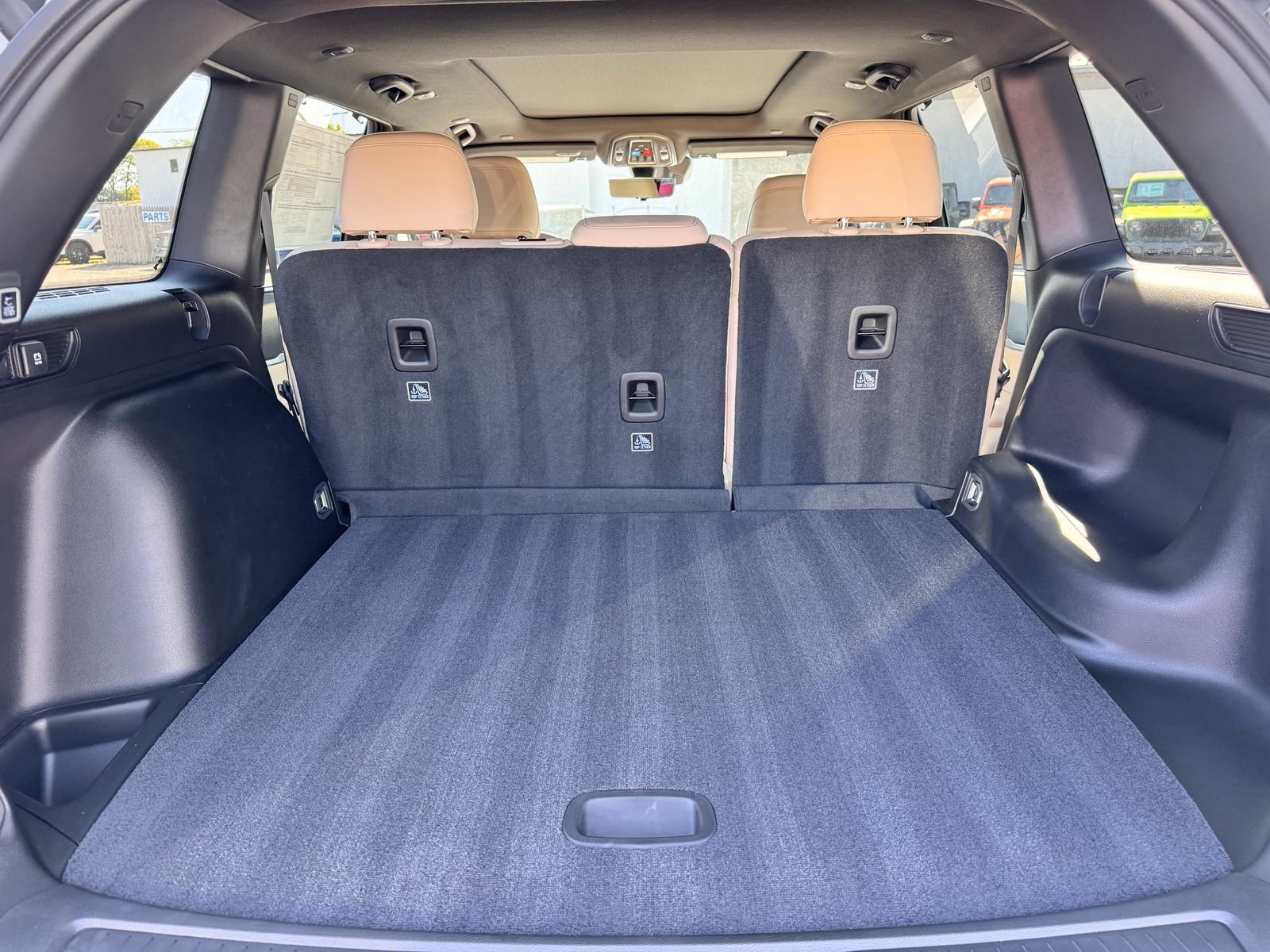 New 2025 Jeep Grand Cherokee Limited w/ Luxury Tech Group II image 6