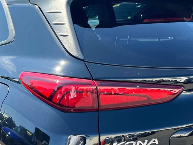 Certified 2023 Hyundai Kona Limited AWD/4WD image 11