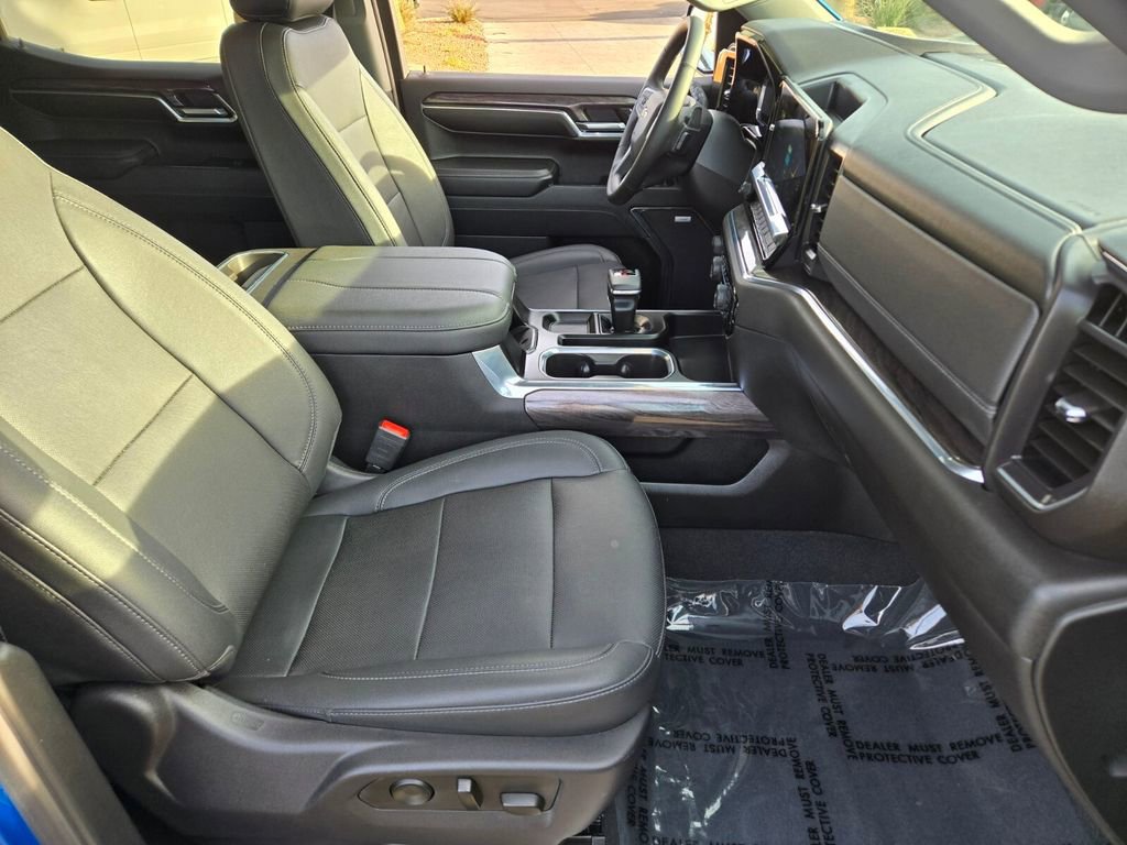 Certified 2023 Chevrolet Silverado 1500 LTZ w/ LTZ Premium Package image 14