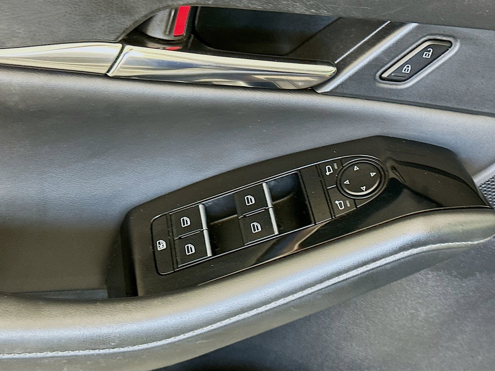 Used 2023 MAZDA CX-30 AWD 2.5 S w/ Preferred Package image 18