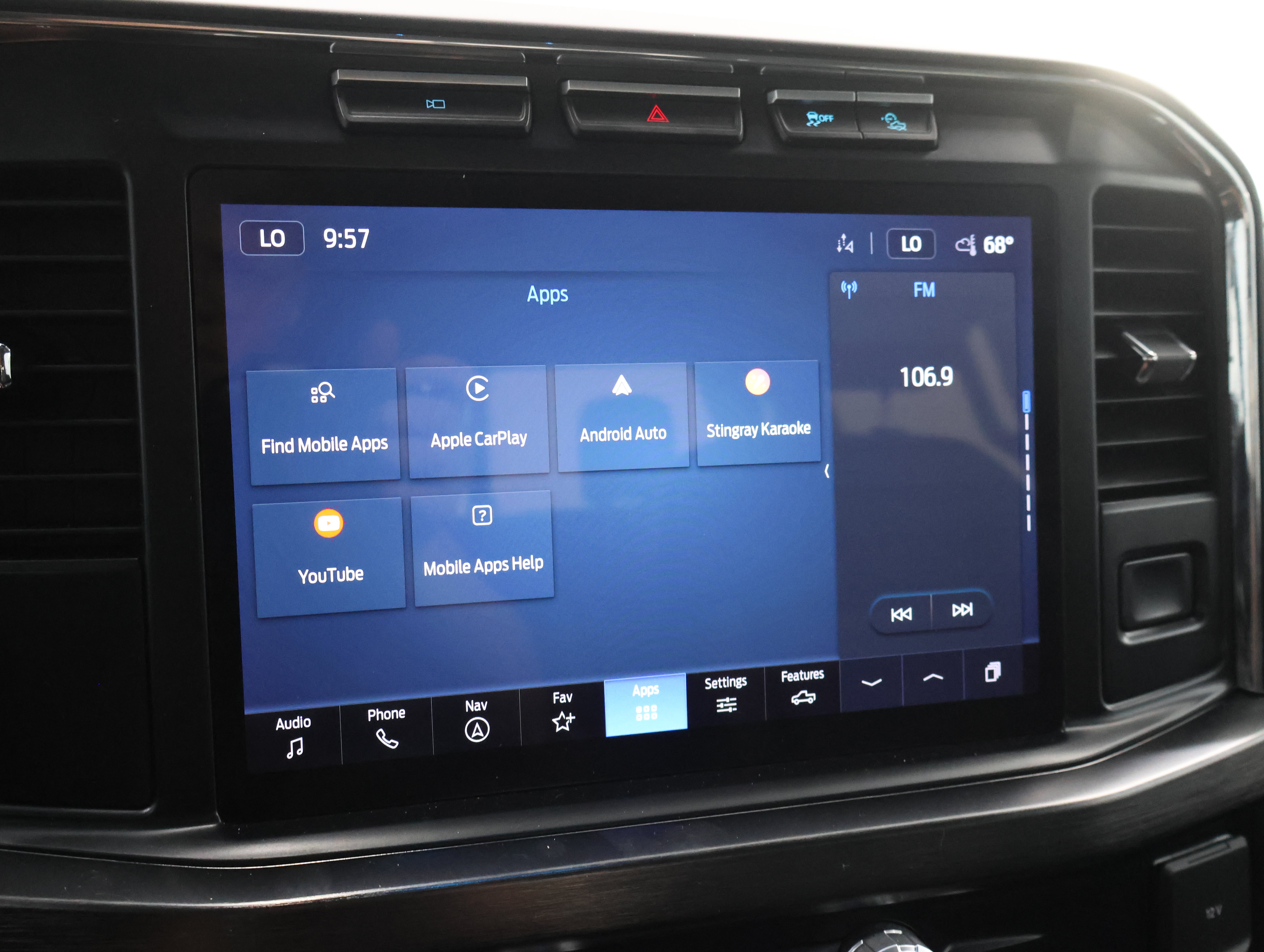 Used 2024 Ford F350 Lariat w/ Tremor Off-Road Package AWD/4WD image 59