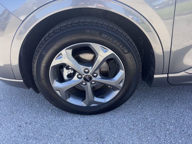 Used 2024 Ford Escape ST-Line w/ Tech Pack #1 FWD image 9