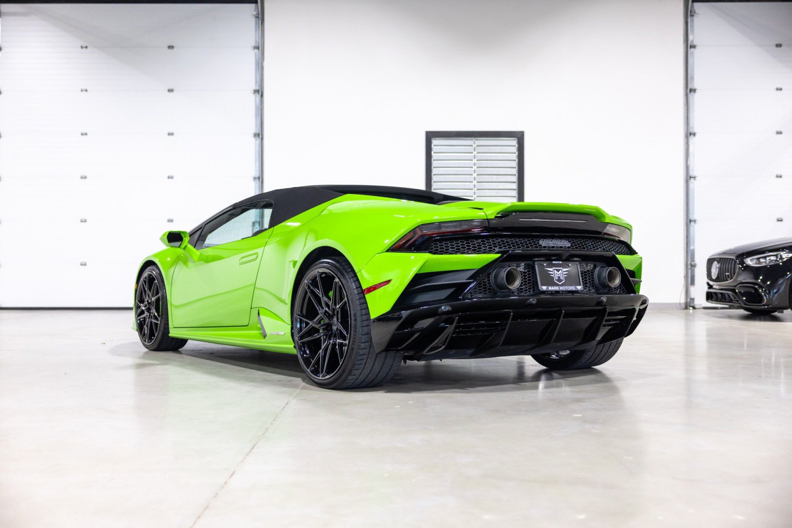 Used 2023 Lamborghini Huracan EVO AWD/4WD image 6