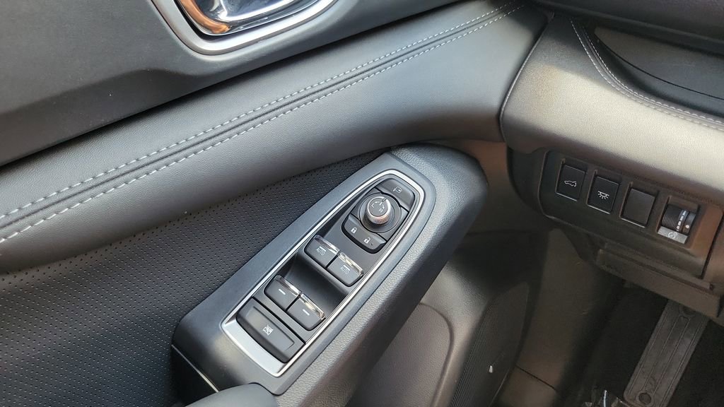 Used 2024 Subaru Ascent Limited w/ Technology Package AWD/4WD image 20