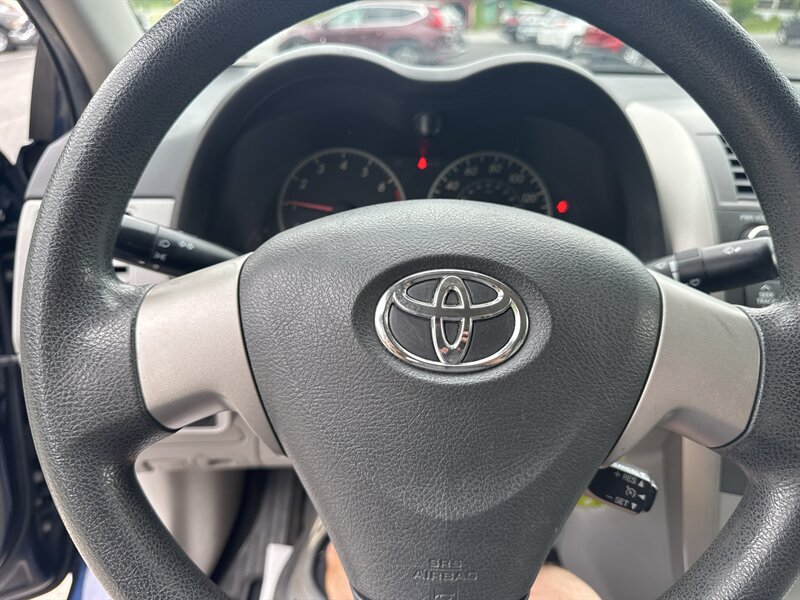 Used 2011 Toyota Corolla LE FWD image 26