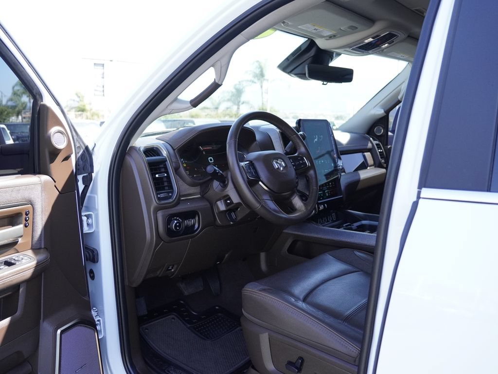 Used 2025 RAM 2500 Limited AWD/4WD image 27