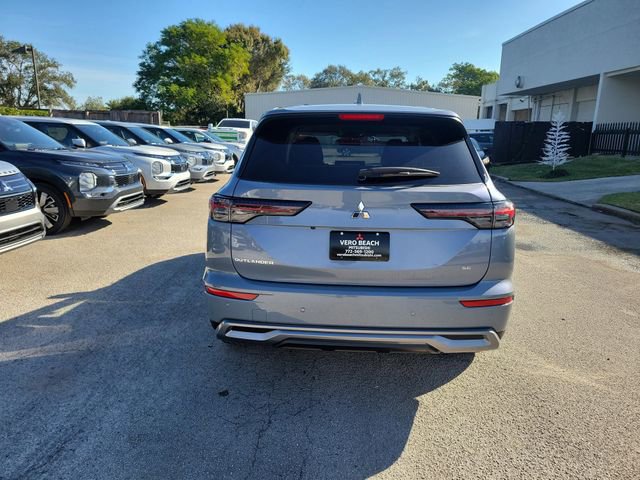 New 2026 Mitsubishi Outlander SE image 5