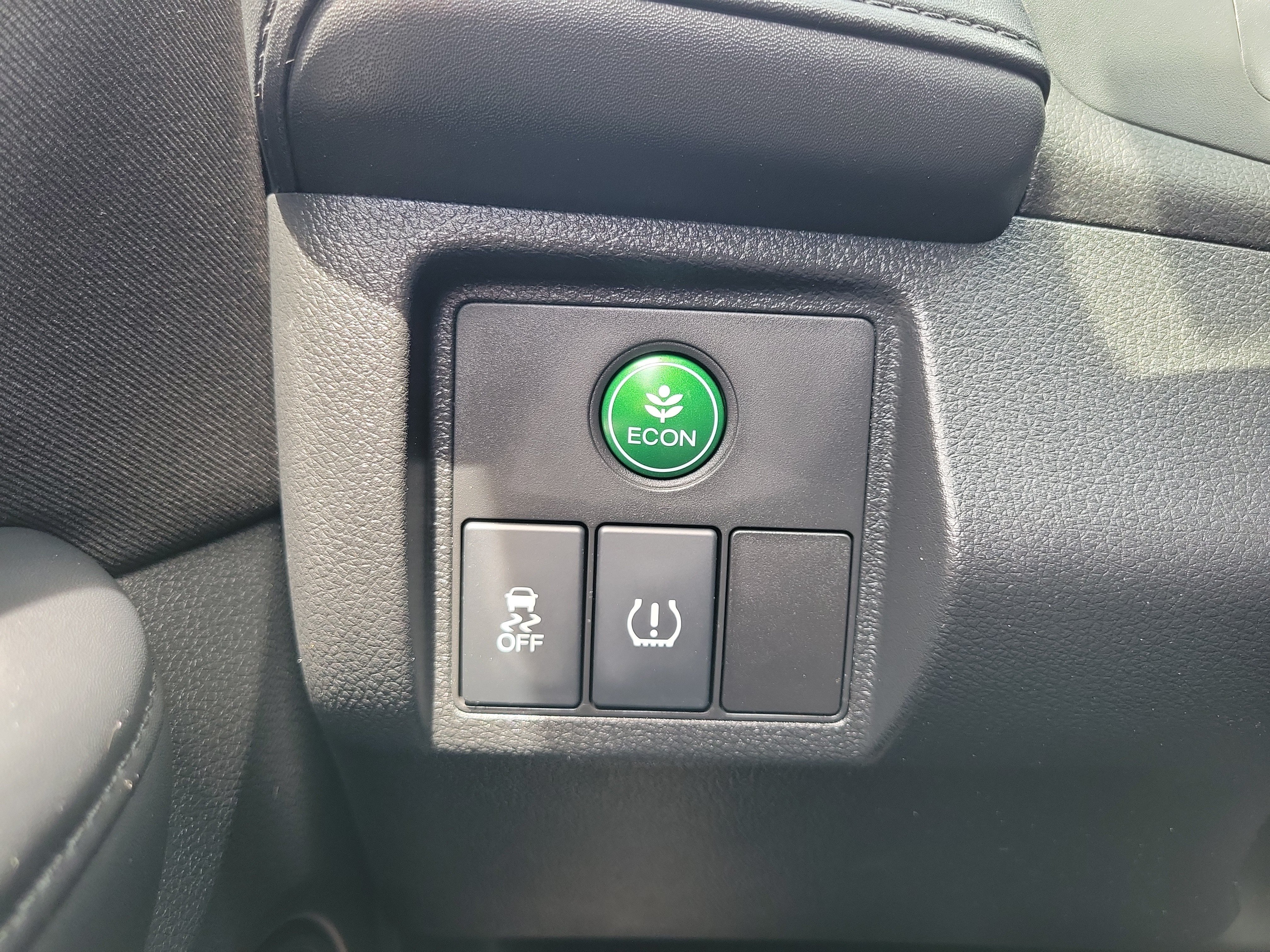 Used 2016 Honda HR-V LX image 30