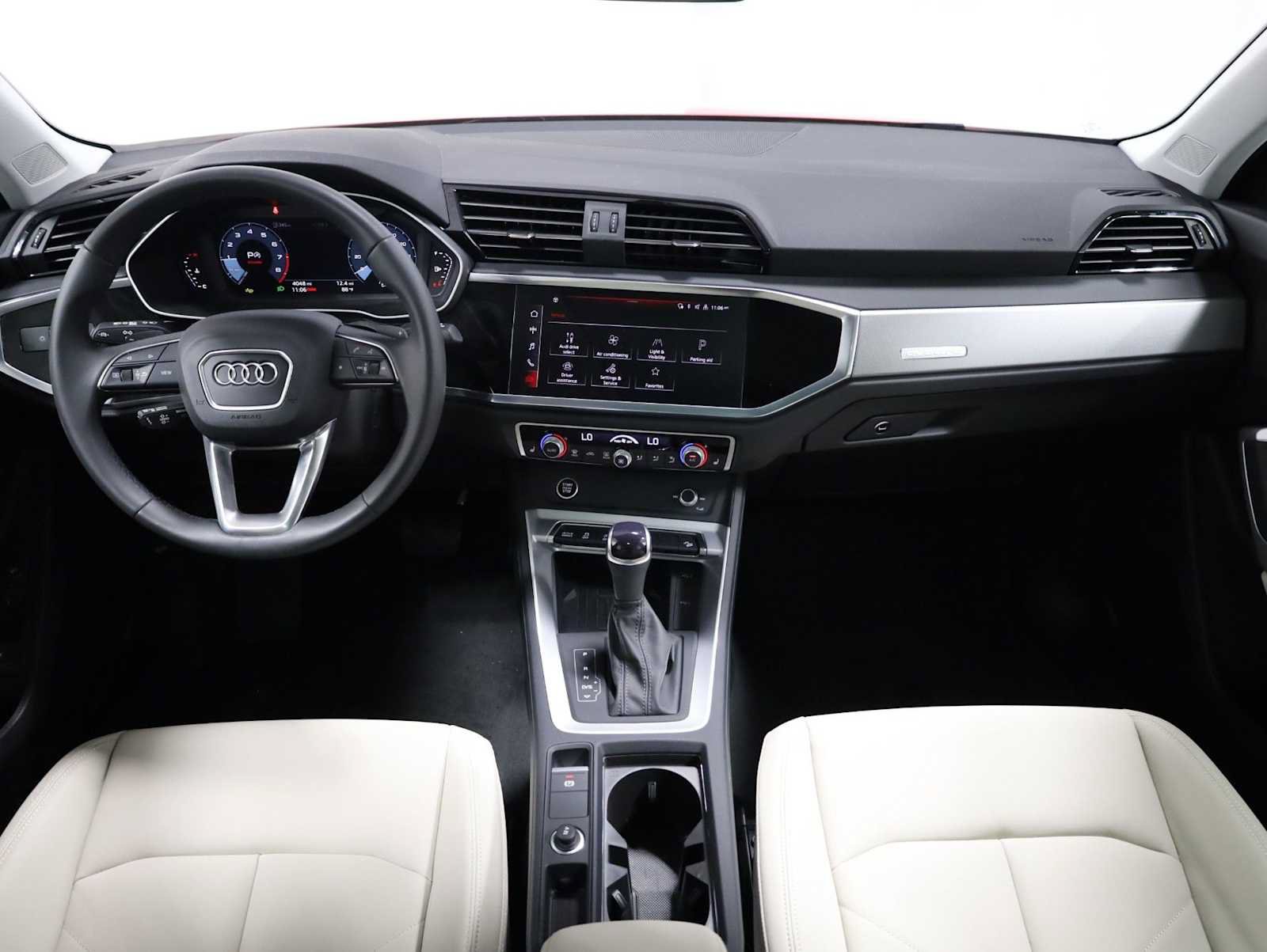 Certified 2025 Audi Q3 2.0T Premium w/ Convenience Package AWD/4WD image 22