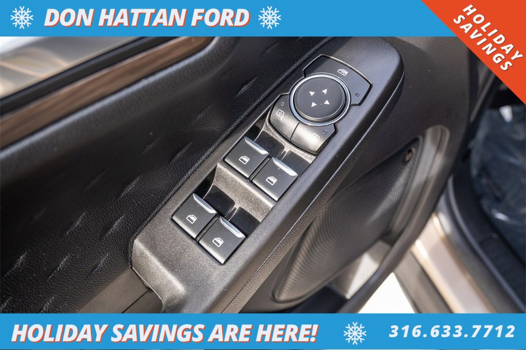 Used 2020 Ford Escape Titanium image 16