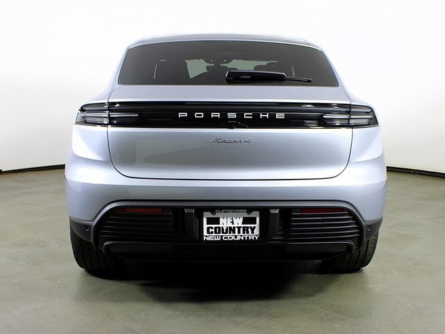 New 2026 Porsche Macan 4 Electric AWD/4WD image 6