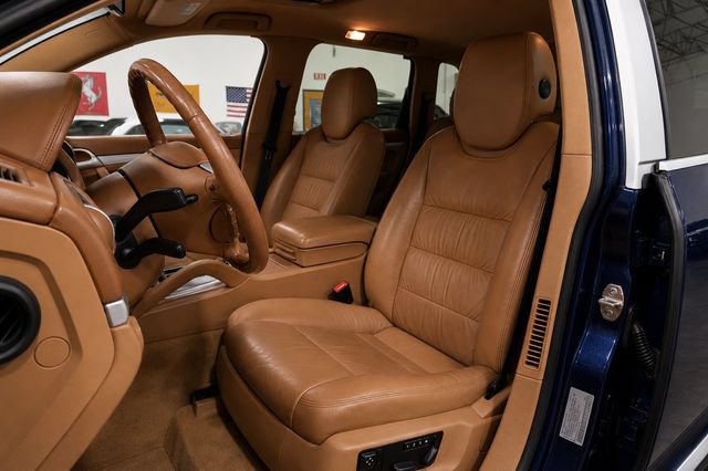 Used 2005 Porsche Cayenne Turbo AWD/4WD image 15