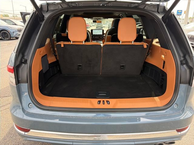 Certified 2025 Lincoln Aviator Black Label AWD/4WD image 28